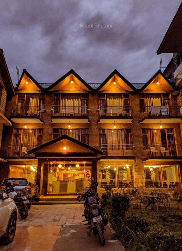 Grand Welcome Manali