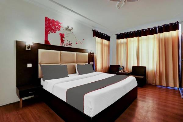 Collection O 83886 Hotel Season Inn