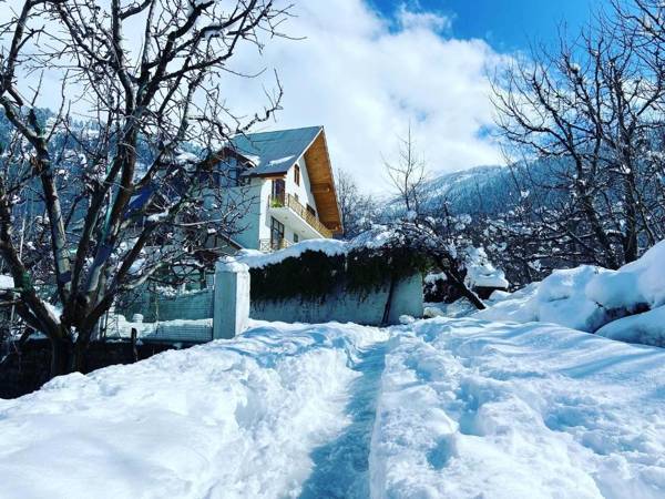 Dil Bole Pahad - The Wooden Chalet Prini Manali