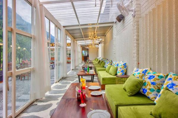 THE WHITEHOUSE paradise by anandam