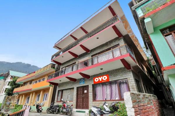 OYO 91532 Hema Holiday Home