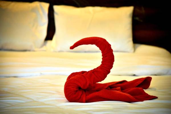 MERIDIAN AC VILLA - Besides Valley View & Strawberry Farms