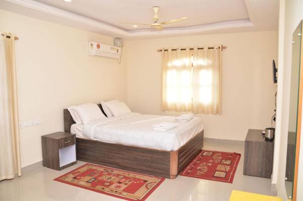 Hills Den Guest House