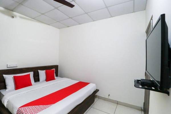 OYO 60858 Hotel RK Inn