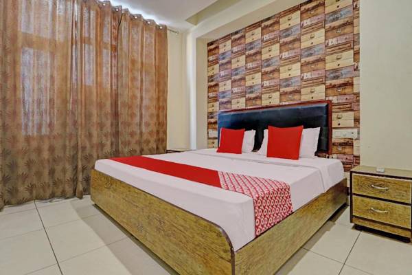 OYO 74073 Hotel Abhishek