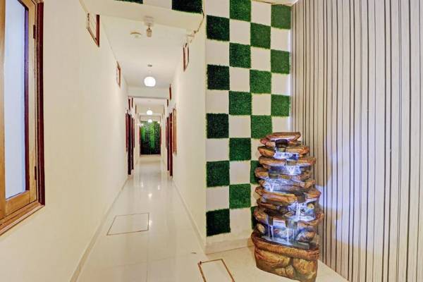 OYO 80341 Hotel Sky View