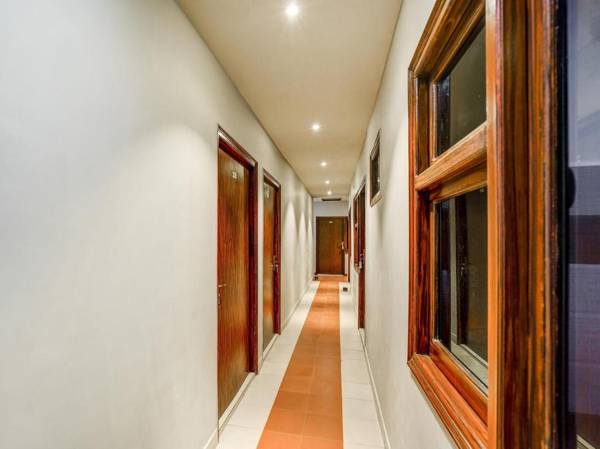 OYO 79498 Hotel 7 Sky