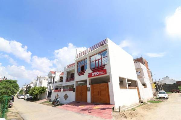 OYO 7441 Gomti Nagar