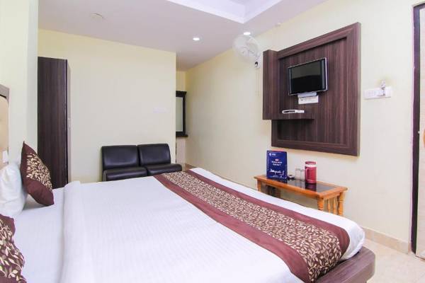 OYO Flagship 6793 Hotel CZ