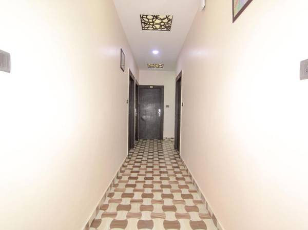 OYO 8680 Hotel Vaishnavi Inn