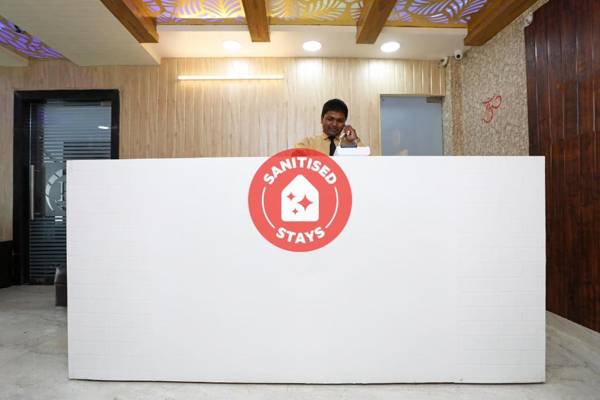 Capital O 22697 Richa Grand Inn