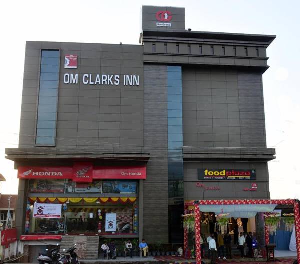 OM Clarks Inn Raebareli