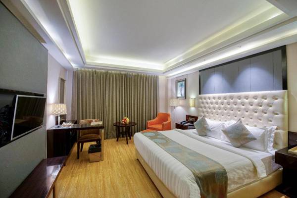 OM Clarks Inn Raebareli