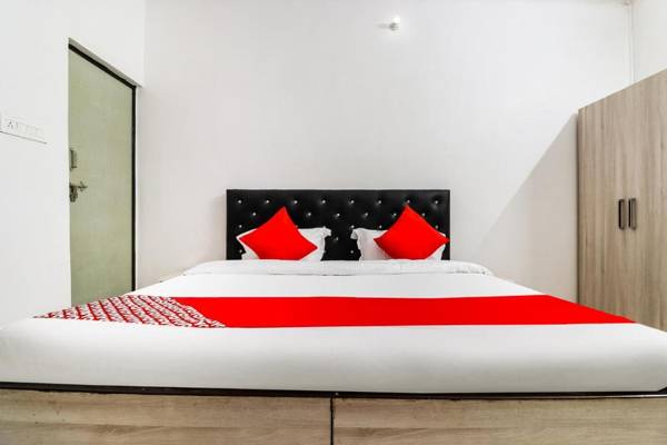 OYO 28185 The Golden Sky