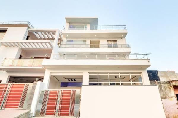 Collection O 67986 Pratik Inn