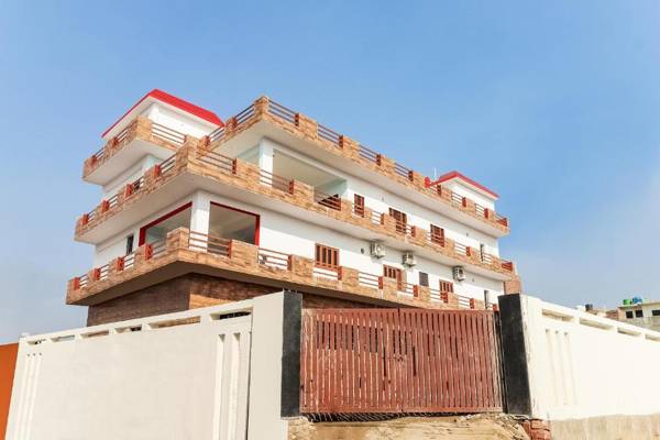 OYO Flagship 69004 Mauryan's Guest House