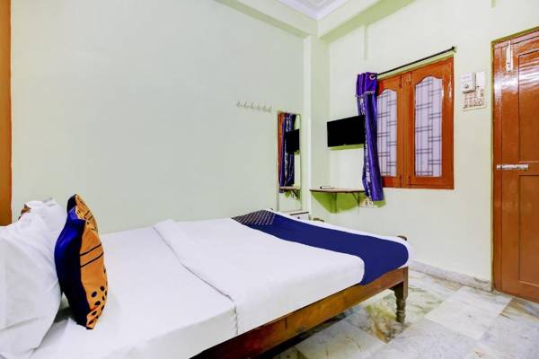 SPOT ON 74028 Hotel Sainik Inn