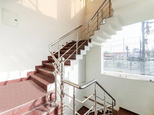 OYO 74122 Raghuvar Palace