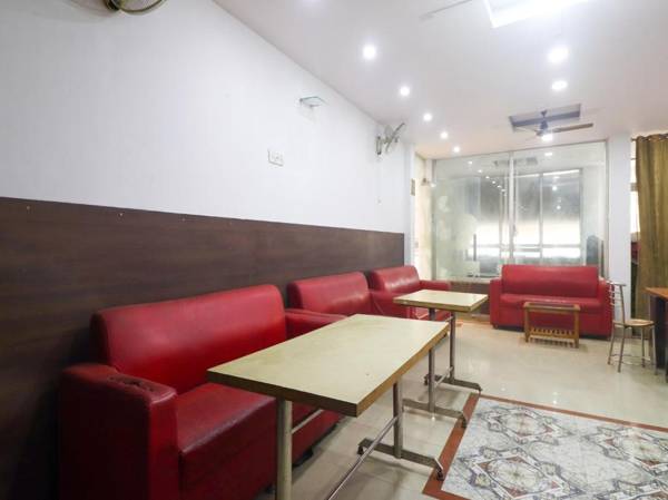 OYO Flagship 77835 Hotel Maa Arya