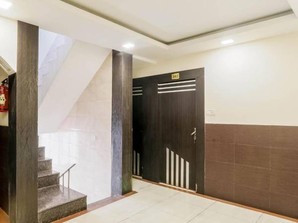 OYO 79765 Hotel Samrat