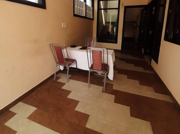 OYO 82834 Krishna Guest House