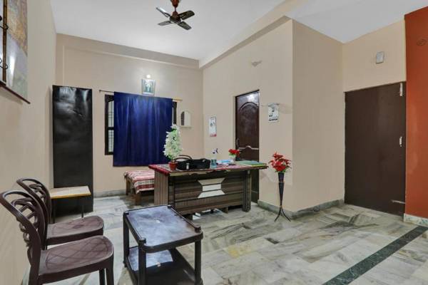 OYO Flagship 83411 Hotel Lakhnavi Inn