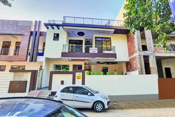 OYO 84253 Jupiter Palace