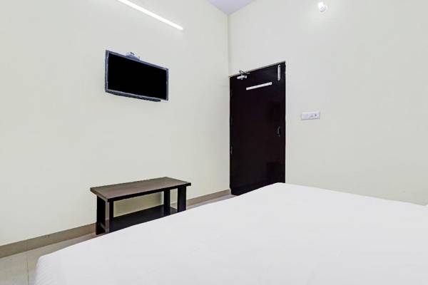 OYO 84776 Hotel Parijat And Training Center