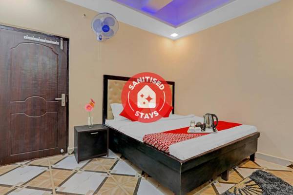 OYO 87826 Hotel Clarke Inn