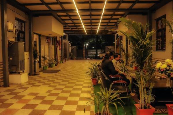 TR'S Edifice - A Luxury Guest House