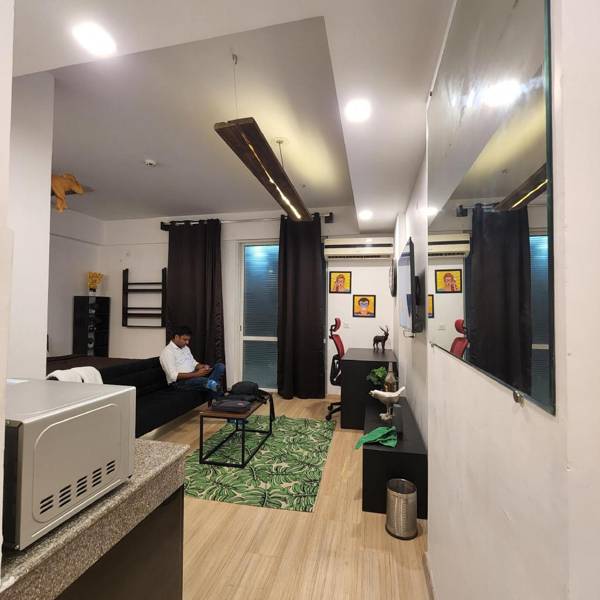 The Nest | Melting Capital | 201 | Large Balcony