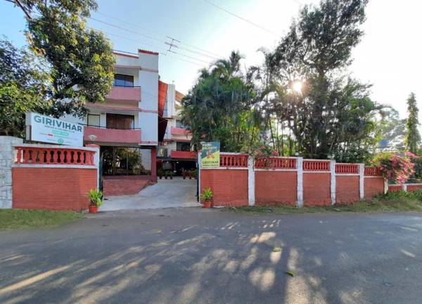 Girivihar Holiday Club - Pure Veg