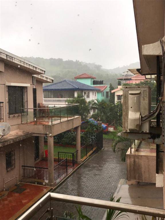 Gurukrupa 3 bhk Bunglow WITH PVT POOL Lonavala  Tungarli  Best location  Hill top