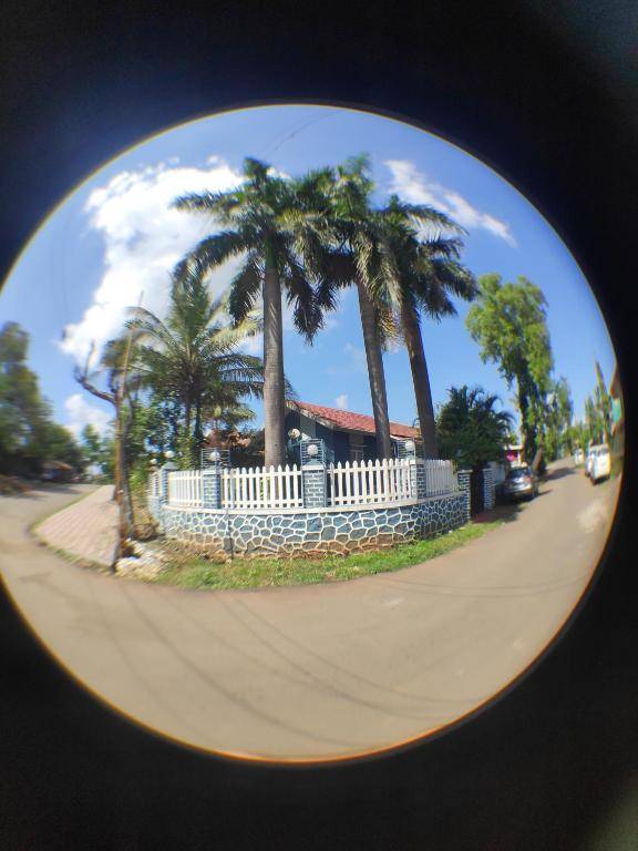 Peephole to paradise in Lonavala.