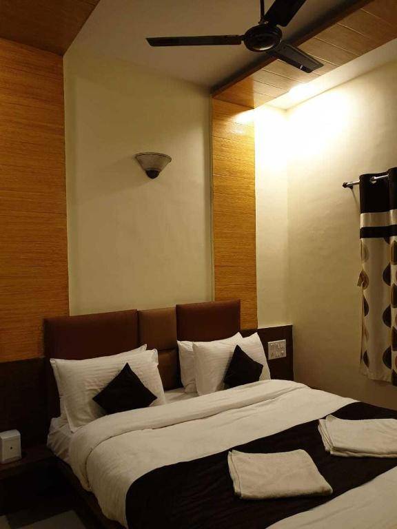 OYO HOME 90706 Best Villa No Pawana Lonavala