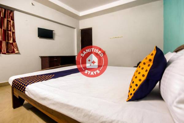 SPOT ON 66346 Raahila Mansion