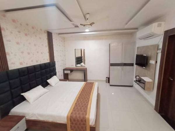 Naman Guest House By WB Inn