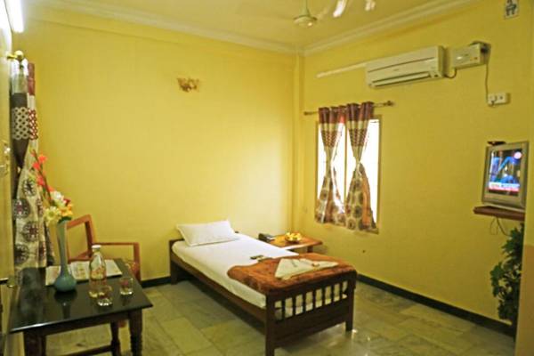Hotel Ganga Palace