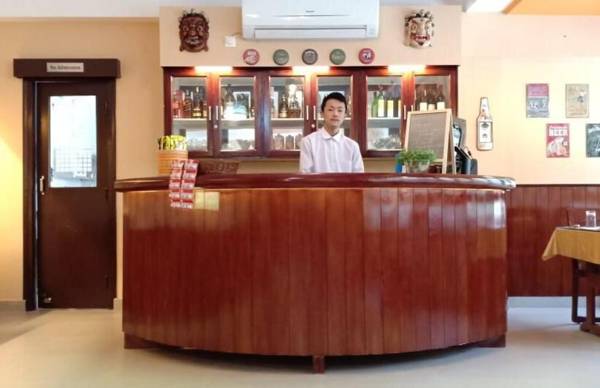 Yarlam Express Majitar