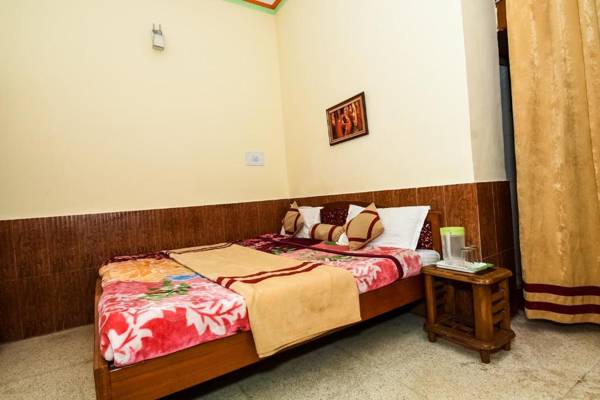 OYO 36310 Poonam Guest House
