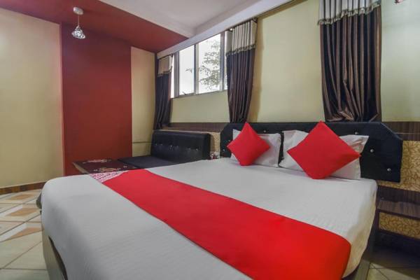 OYO 72016 Hotel Golden Palace