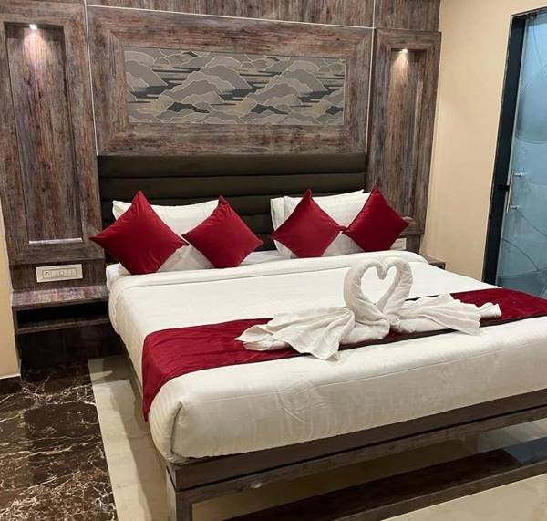 Hotel Trax International