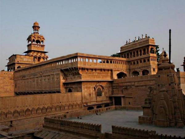 WelcomHeritage Mandir Palace