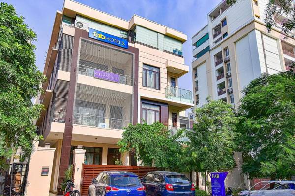 FabHotel Gitanjalee
