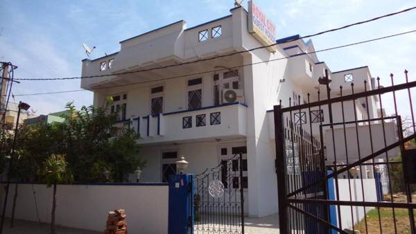 Royal City Guest House