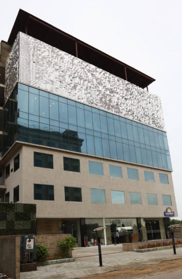 Days Hotel Jaipur Tonk Road