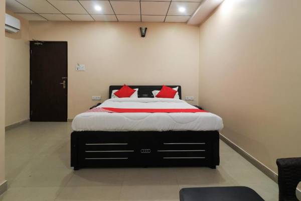 OYO 27659 Hotel Focus Elite