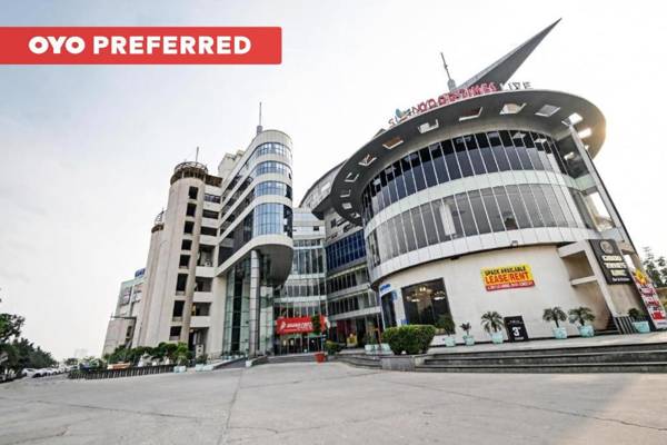 Oyo Townhouse 132 Hotel The Grand