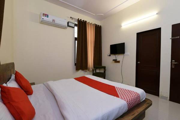 OYO Flagship 35995 Hotel Orient Dev Palace