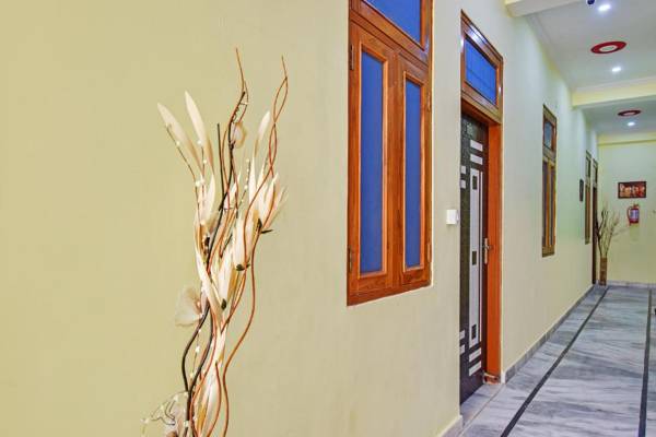 OYO Flagship 46050 Hotel Roof Top